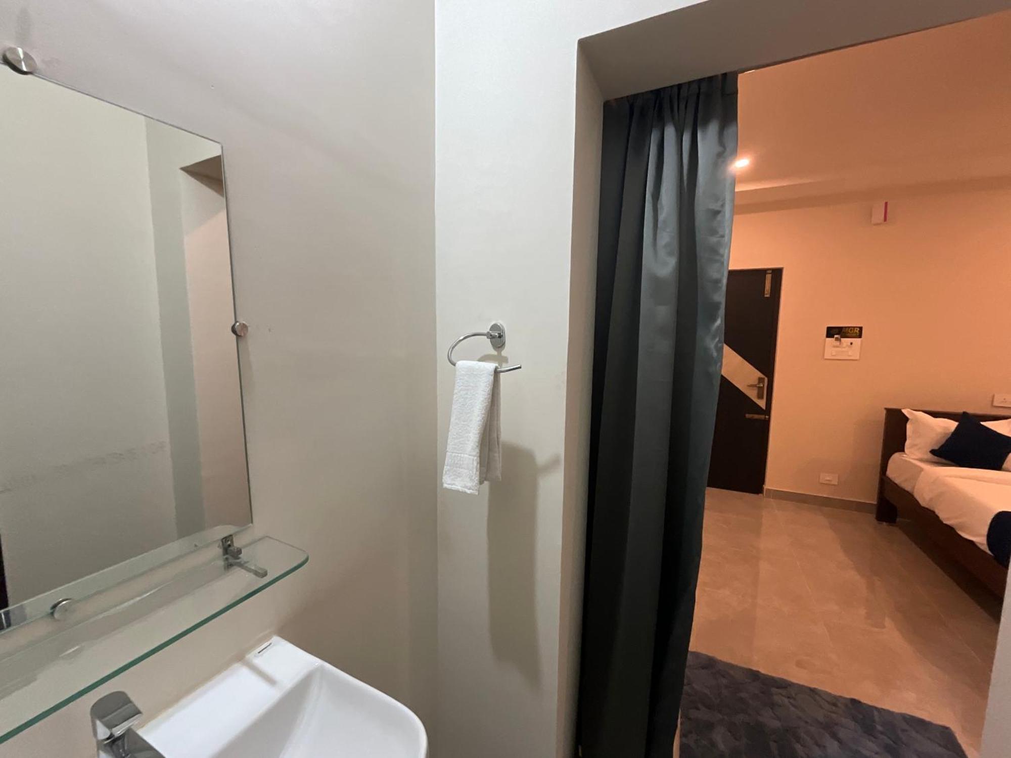فيلا Mgr Residency سريكالاهاستي المظهر الخارجي الصورة