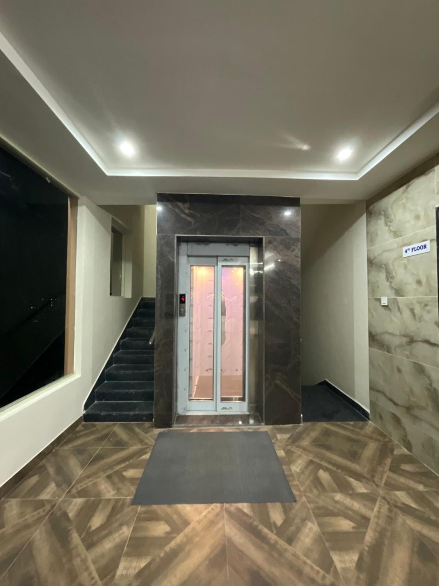 فيلا Mgr Residency سريكالاهاستي المظهر الخارجي الصورة