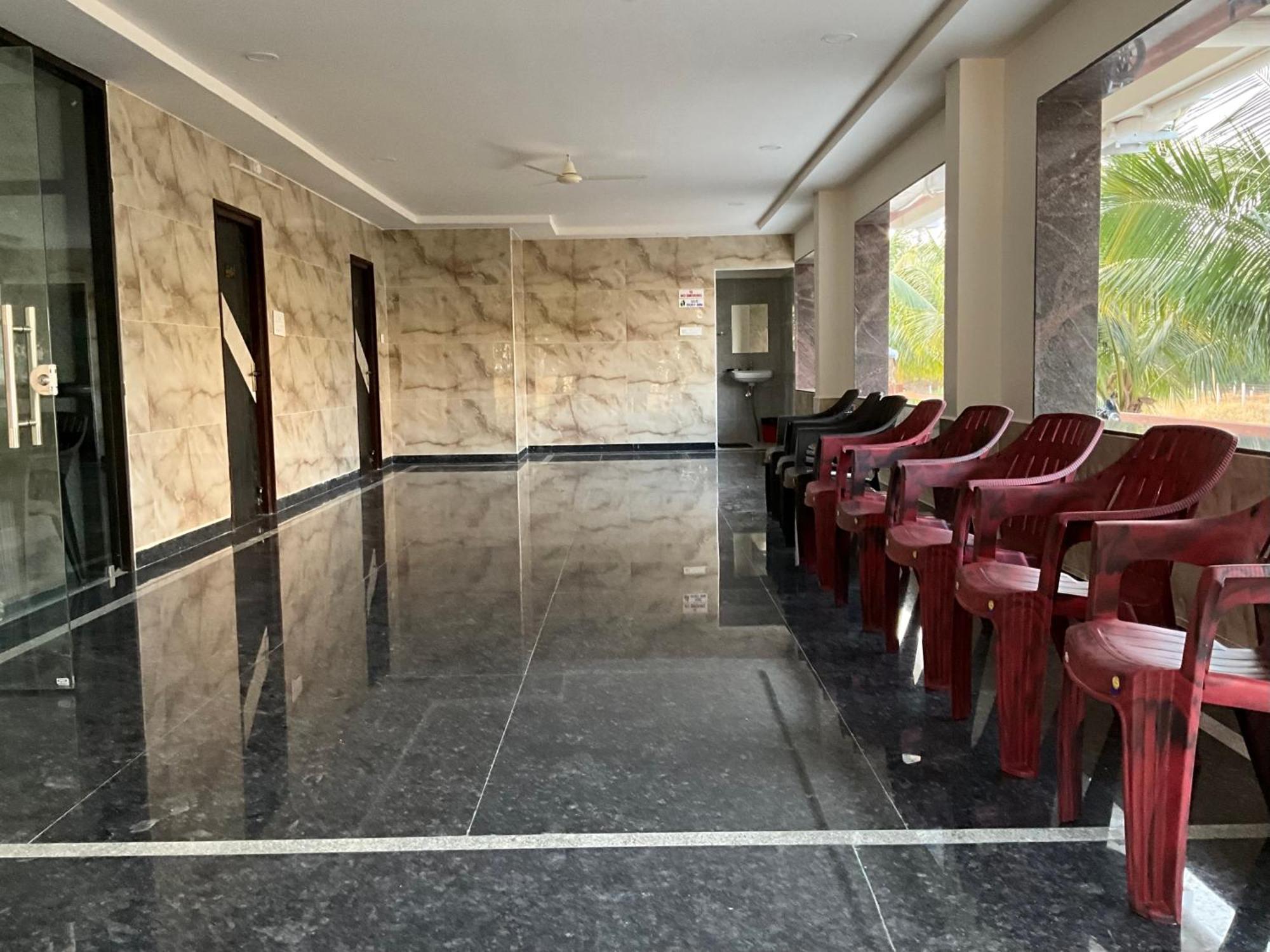 فيلا Mgr Residency سريكالاهاستي المظهر الخارجي الصورة